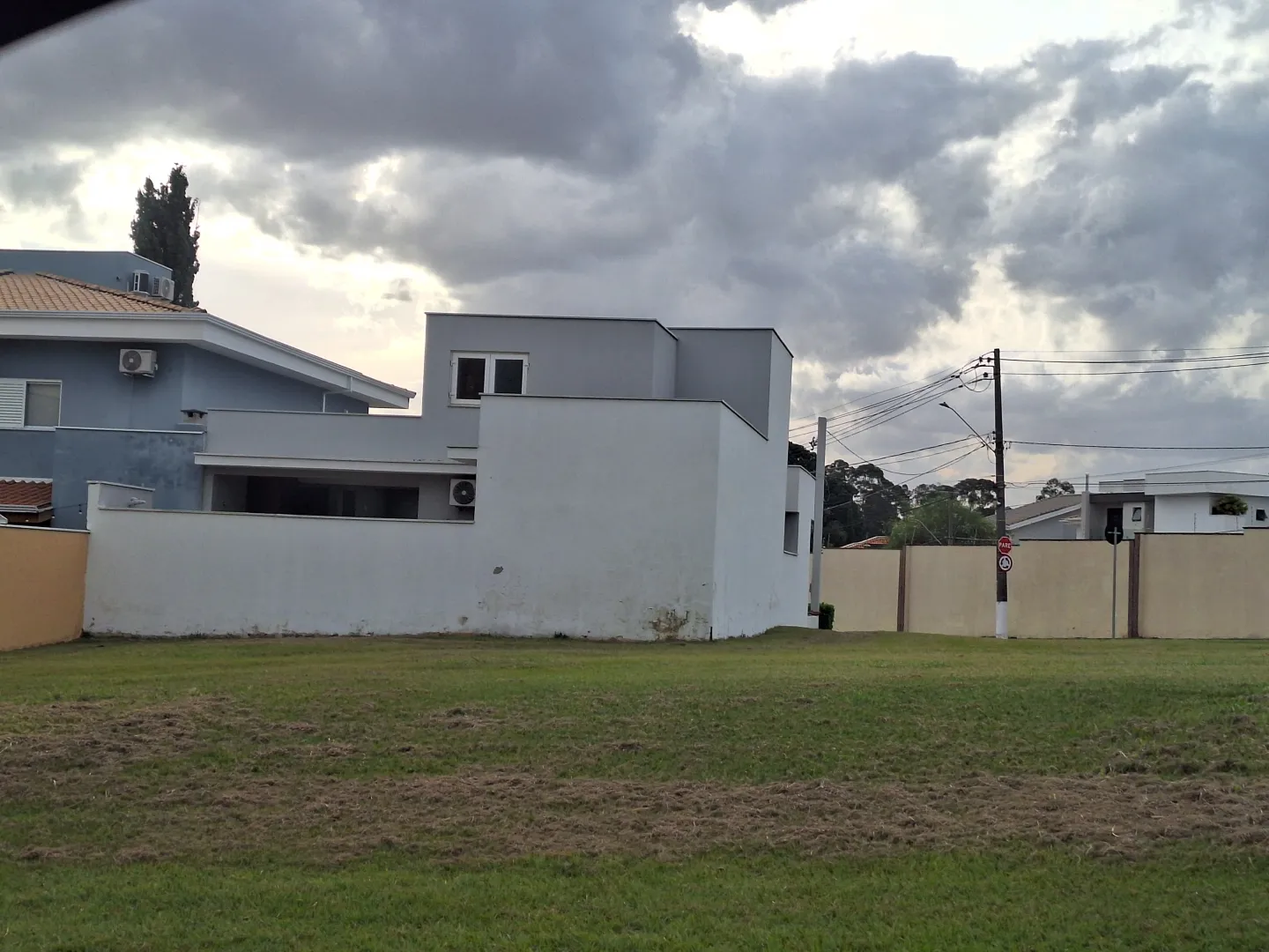 Casa t&eacute;rrea &agrave; venda, 3 Dorms. - R$ 1.120.000 - Condom&iacute;nio Villa Sui&ccedil;a - Sorocaba/SP Avenida Francisco Roldão Sanches Sorocaba - 