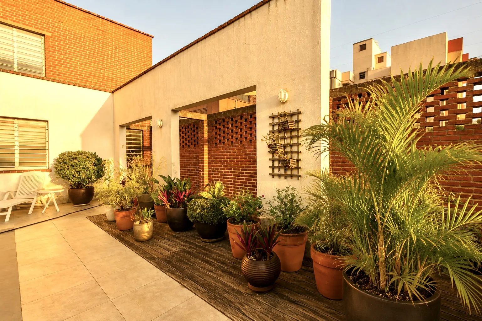 R$ 995.000 - LINDA CASA - 256M2 - 2 DORM - 2 SU&Iacute;TES - LAREIRA - PISCINA - 4 VAGAS Avenida Walter Kaufmann Porto Alegre - 