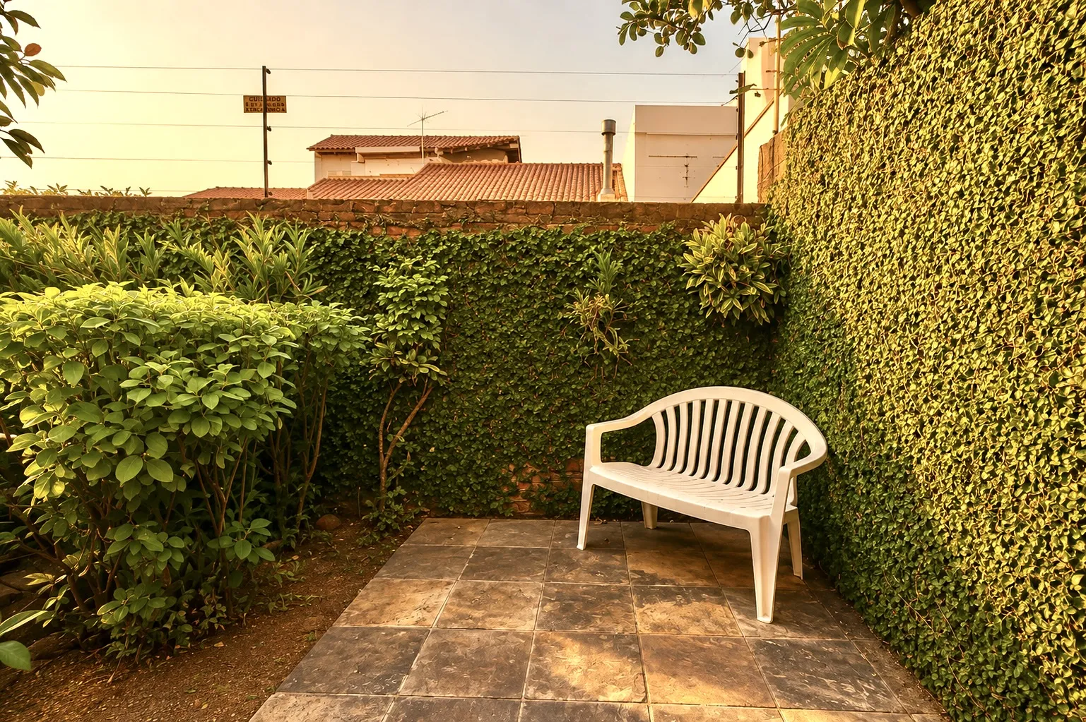R$ 995.000 - LINDA CASA - 256M2 - 2 DORM - 2 SU&Iacute;TES - LAREIRA - PISCINA - 4 VAGAS Avenida Walter Kaufmann Porto Alegre - 