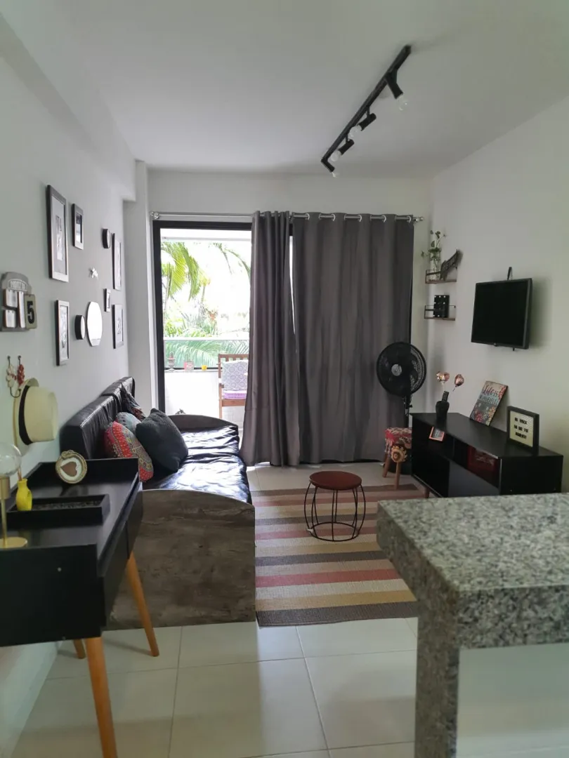 APARTAMENTO QUARTO E SALA VARANDA SEMINOVO GARAGEM ELEVADOR ACADEMIA PISCINA VENDA ONDINA Rua Senta Púa Salvador - 