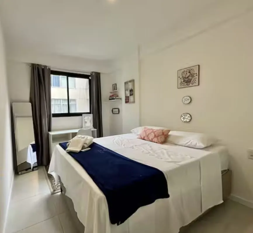 APARTAMENTO QUARTO E SALA VARANDA SEMINOVO GARAGEM ELEVADOR ACADEMIA PISCINA VENDA ONDINA Rua Senta Púa Salvador - 