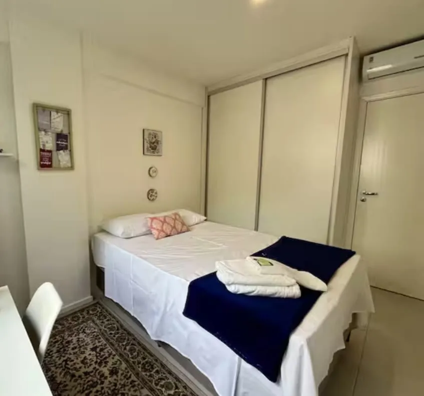 APARTAMENTO QUARTO E SALA VARANDA SEMINOVO GARAGEM ELEVADOR ACADEMIA PISCINA VENDA ONDINA Rua Senta Púa Salvador - 