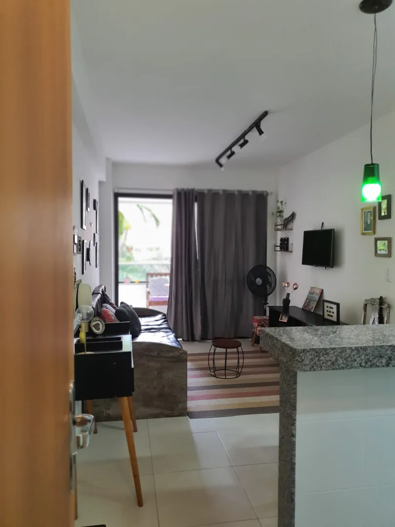 APARTAMENTO QUARTO E SALA VARANDA SEMINOVO GARAGEM ELEVADOR ACADEMIA PISCINA VENDA ONDINA Rua Senta Púa Salvador - 