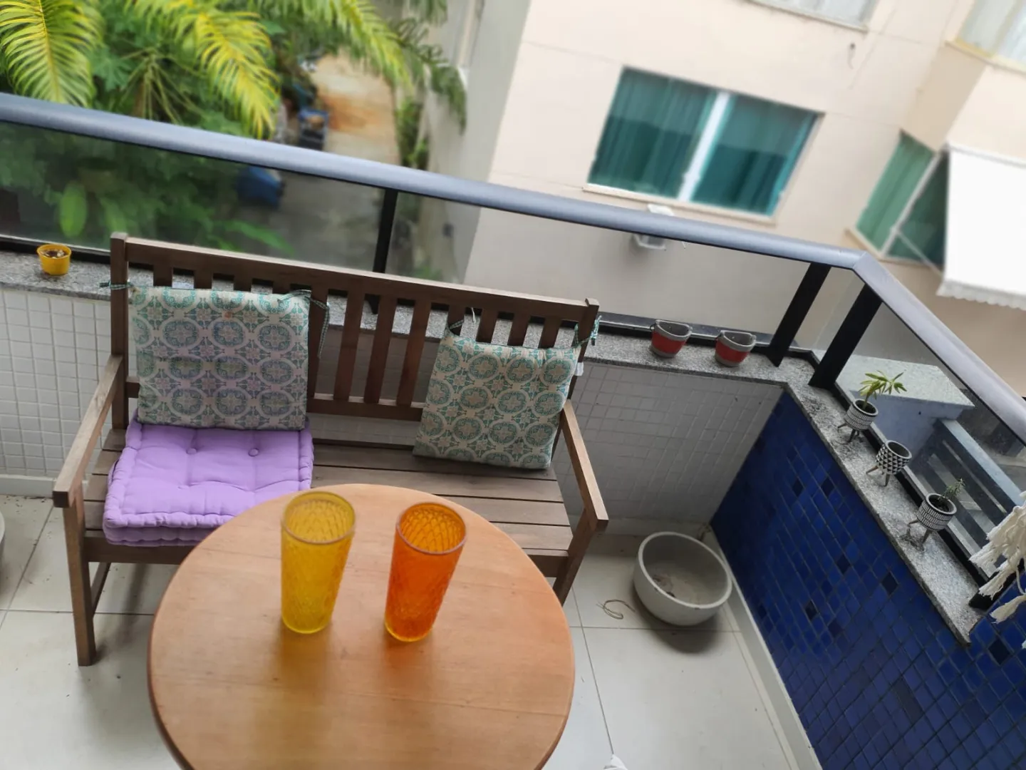 APARTAMENTO QUARTO E SALA VARANDA SEMINOVO GARAGEM ELEVADOR ACADEMIA PISCINA VENDA ONDINA Rua Senta Púa Salvador - 