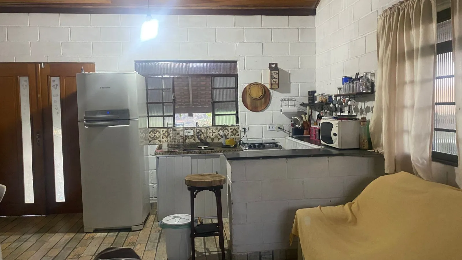 Ch&aacute;cara com piscina em condom&iacute;nio com vista deslumbrante para a represa  Igaratá - 
