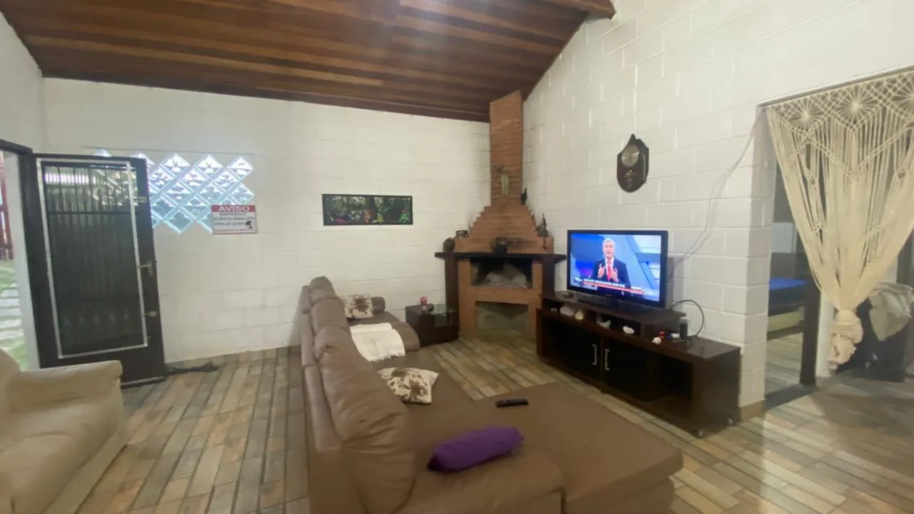 Ch&aacute;cara com piscina em condom&iacute;nio com vista deslumbrante para a represa  Igaratá - 