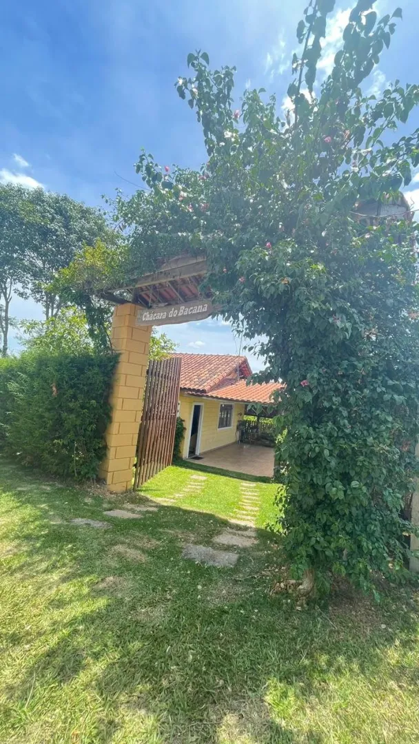 Ch&aacute;cara com piscina em condom&iacute;nio com vista deslumbrante para a represa  Igaratá - 