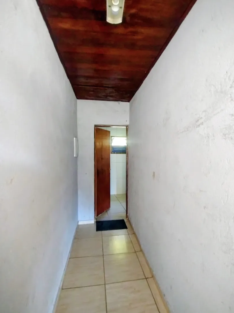 Ch&aacute;cara p&eacute; na &aacute;gua com piscina em condom&iacute;nio  Igaratá - 