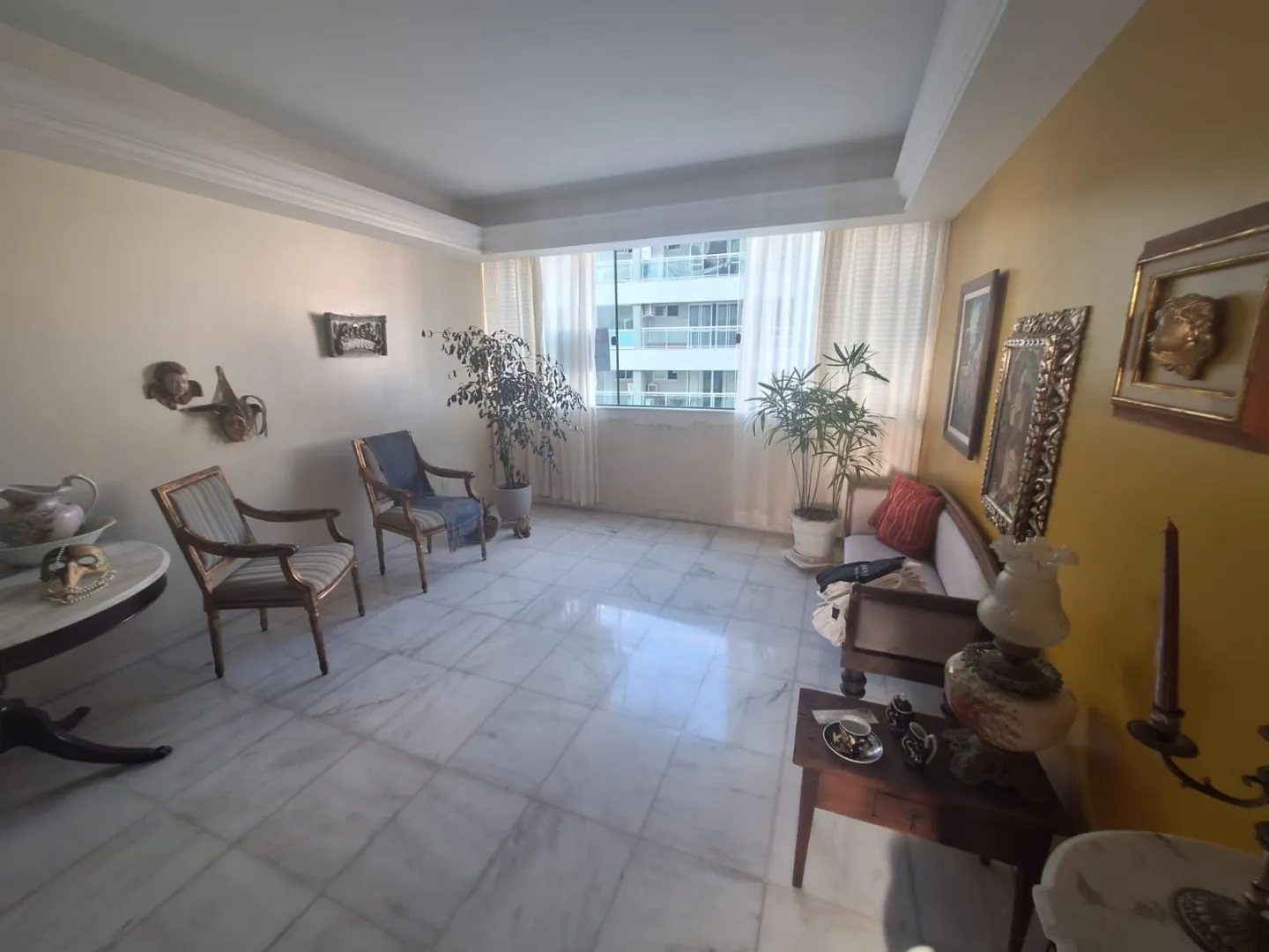APARTAMENTO 3 QUARTOS SU&Iacute;TE NASCENTE ELEVADORES PORTARIA 24H &Agrave; VENDA NA BARRA! Rua Marquês de Caravelas Salvador - 