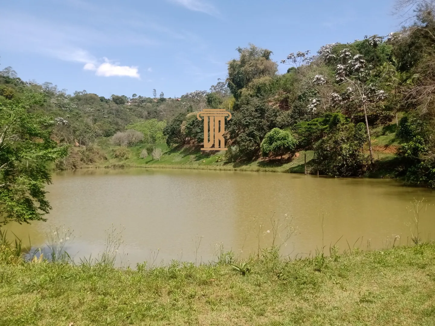 CH&Aacute;CARA DE 10.000M EM CONDOM&Iacute;NIO EM S&Atilde;O JOS&Eacute; DOS CAMPOS  São José dos Campos - 
