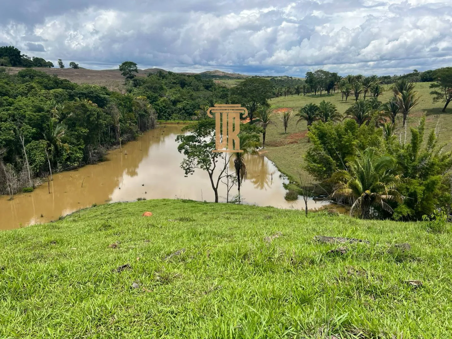 FAZENDA &Agrave; VENDA EM PARACATU 1.300 HECTARES  &ndash; MG  Paracatu - 