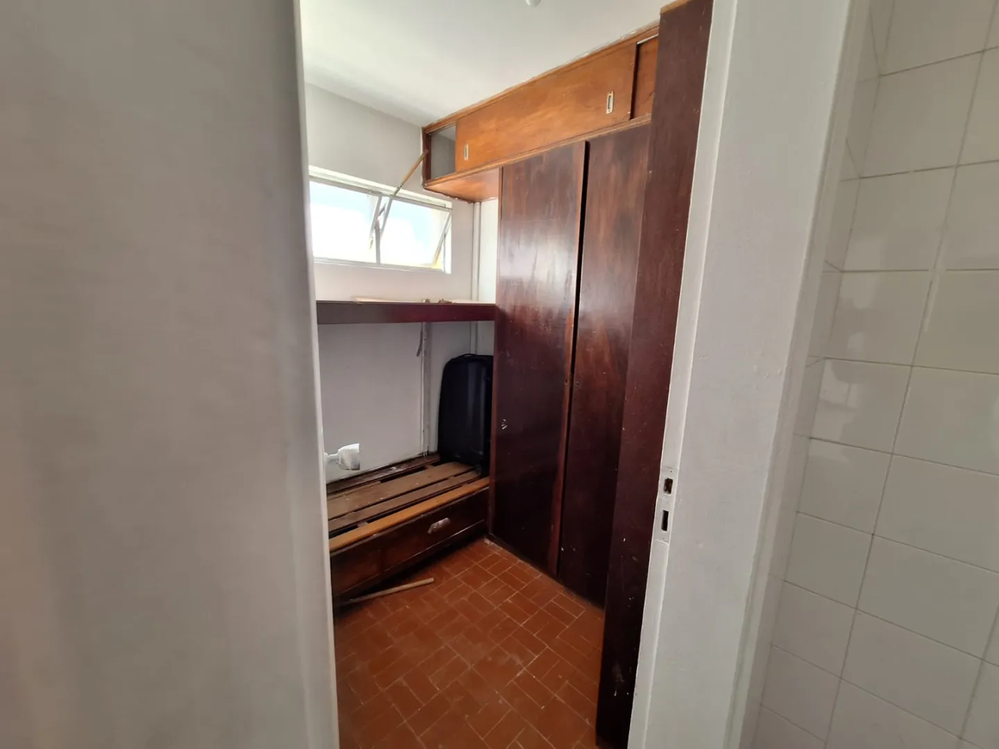 APARTAMENTO 3 QUARTOS SU&Iacute;TE VARANDA NASCENTE DEPEND&Ecirc;NCIA GARAGEM &Agrave; VENDA NA BARRA Rua Pedro Milton de Brito Salvador - 