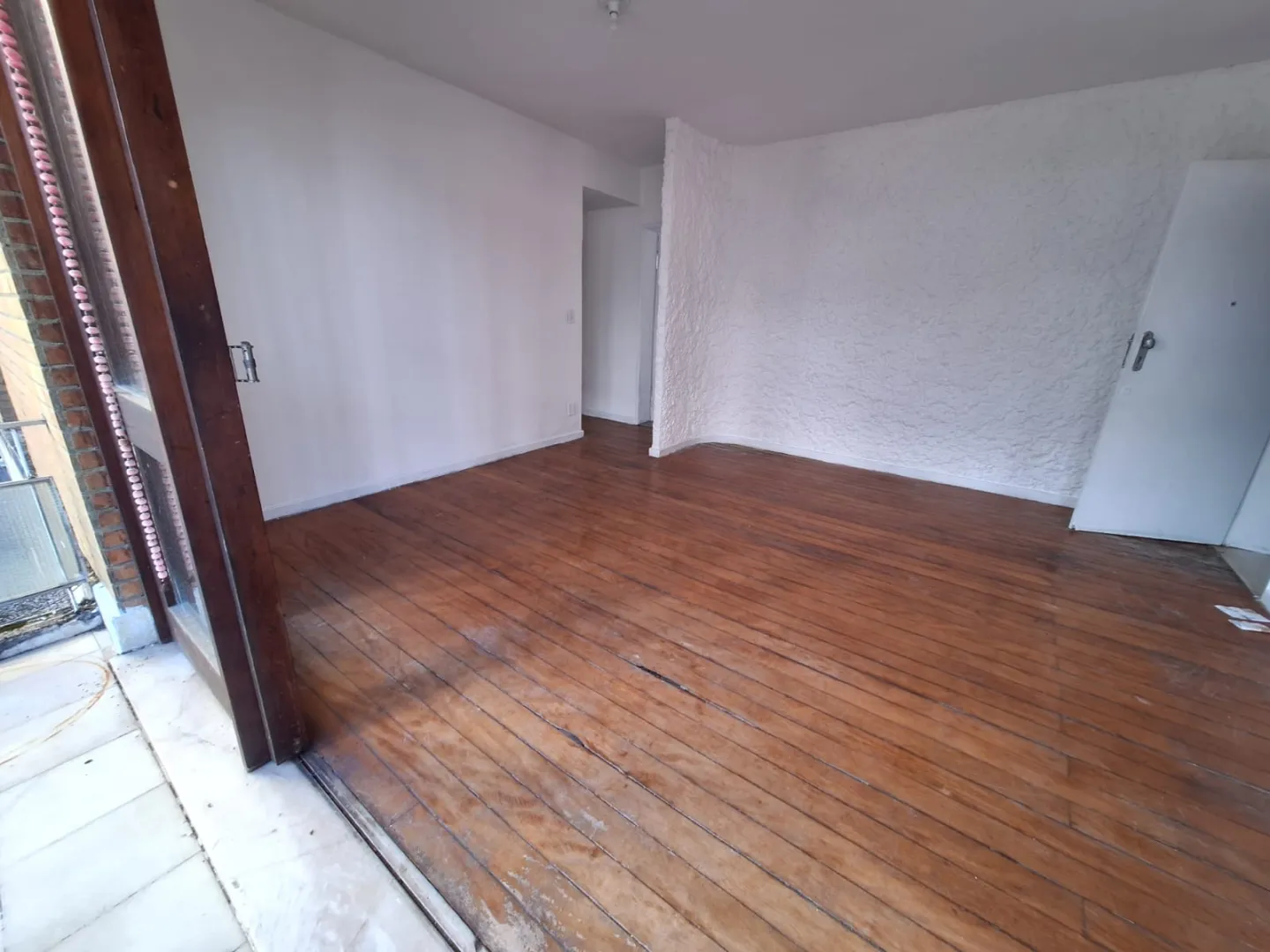 APARTAMENTO 3 QUARTOS SU&Iacute;TE VARANDA NASCENTE DEPEND&Ecirc;NCIA GARAGEM &Agrave; VENDA NA BARRA Rua Pedro Milton de Brito Salvador - 