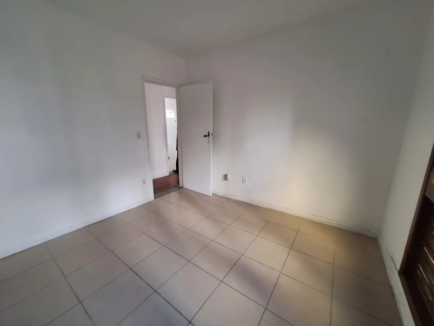APARTAMENTO 3 QUARTOS SU&Iacute;TE VARANDA NASCENTE DEPEND&Ecirc;NCIA GARAGEM &Agrave; VENDA NA BARRA Rua Pedro Milton de Brito Salvador - 