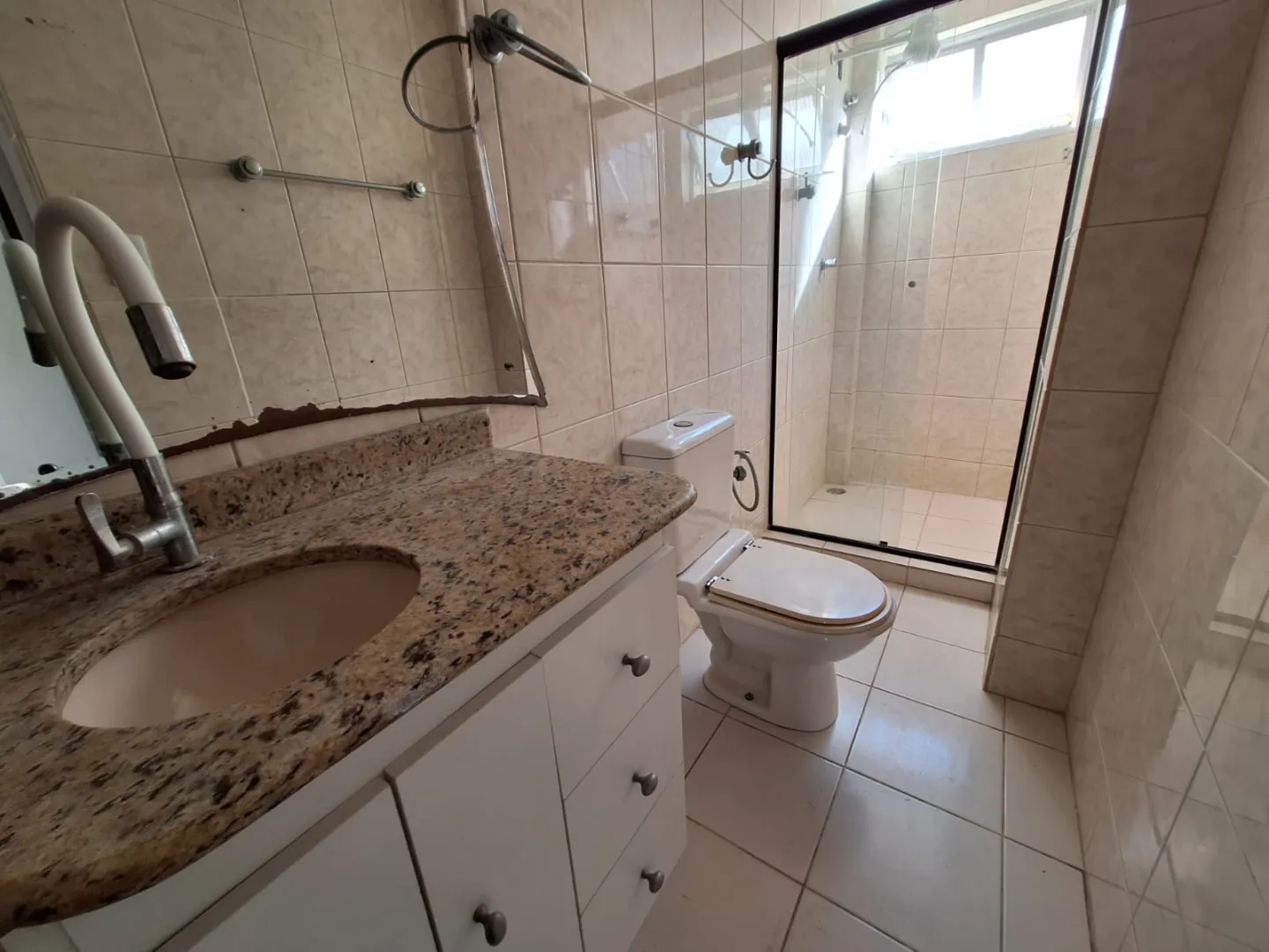 APARTAMENTO 3 QUARTOS SU&Iacute;TE VARANDA NASCENTE DEPEND&Ecirc;NCIA GARAGEM &Agrave; VENDA NA BARRA Rua Pedro Milton de Brito Salvador - 