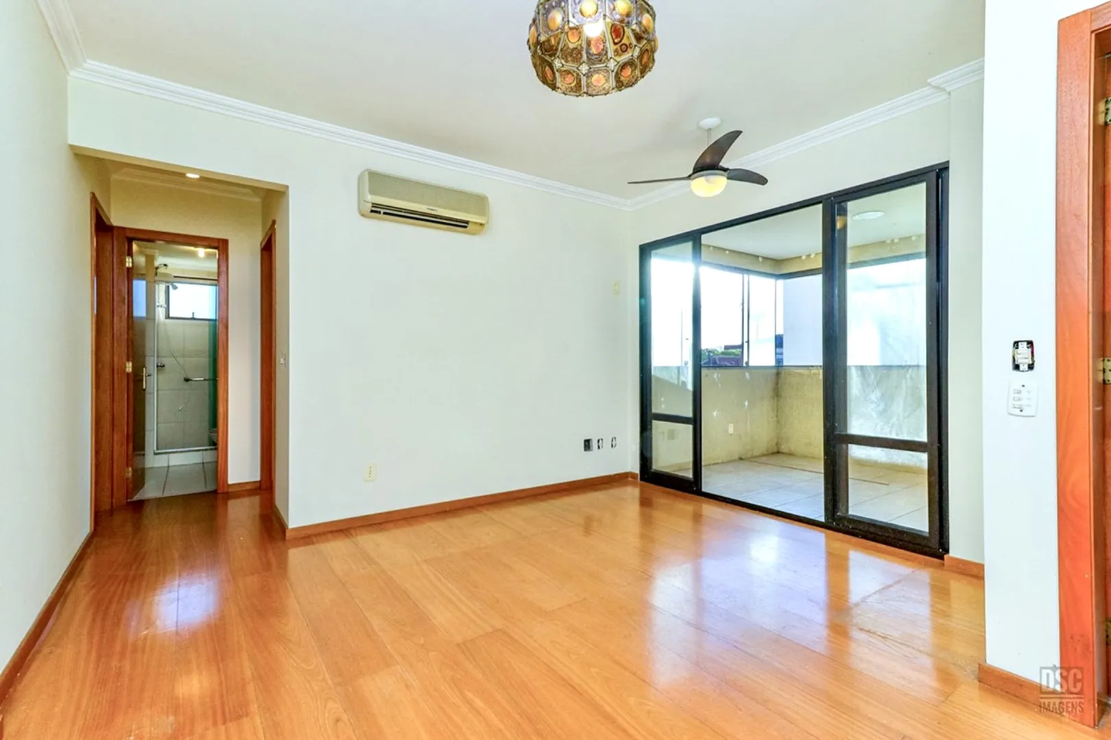 R$ 665.000 - &Oacute;TIMO APARTAMENTO - 74M2 - 2 DORM - SU&Iacute;TE - SACADA -  2 VAGAS Rua Maranguapé Porto Alegre - 