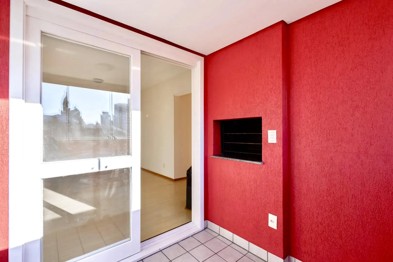 R$ 440.000 - &Oacute;TIMO APARTAMENTO - 66M2 - 2 DORM - SU&Iacute;TE - 1 VAGA - INFRA Rua José do Patrocínio Porto Alegre - 