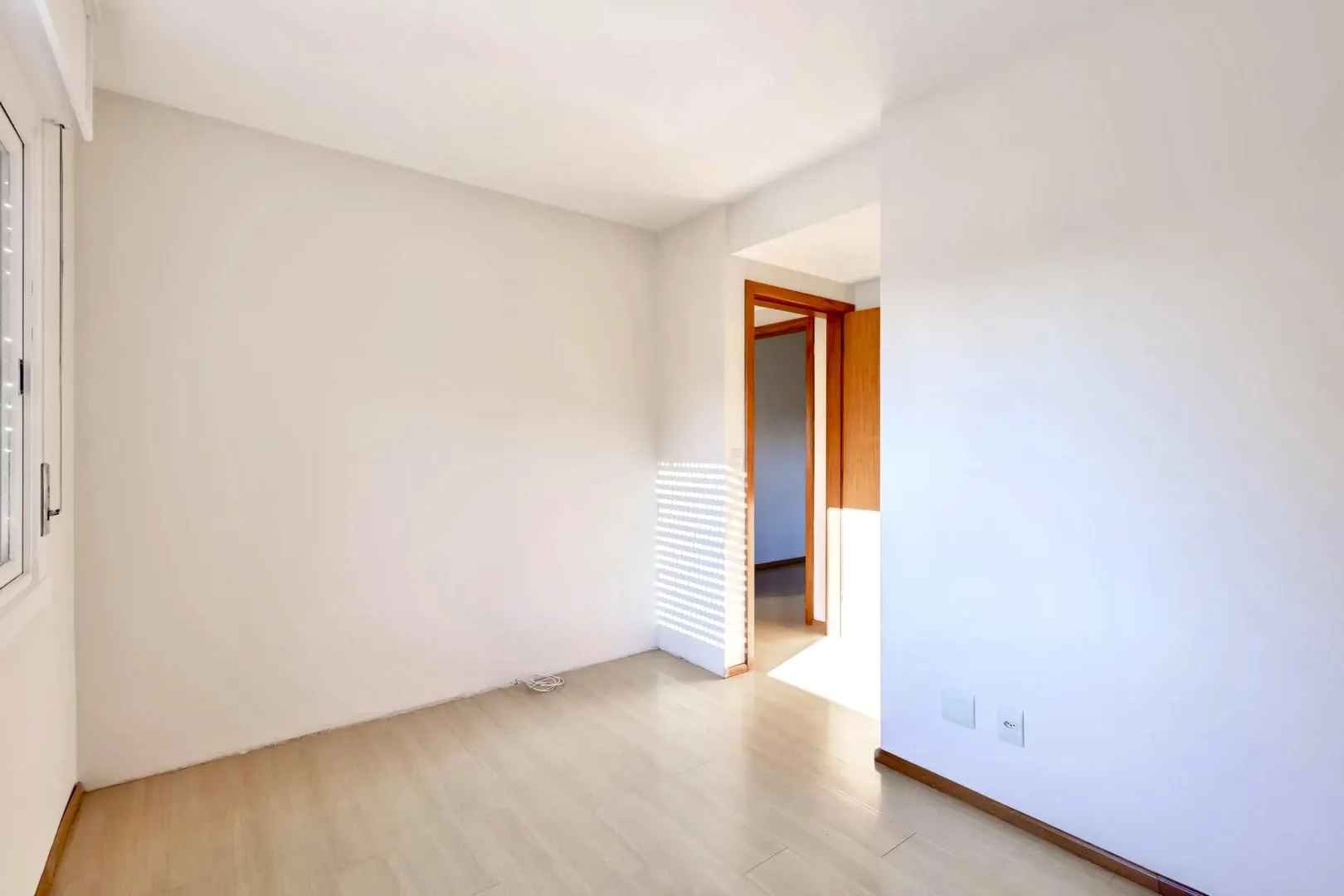 R$ 440.000 - &Oacute;TIMO APARTAMENTO - 66M2 - 2 DORM - SU&Iacute;TE - 1 VAGA - INFRA Rua José do Patrocínio Porto Alegre - 