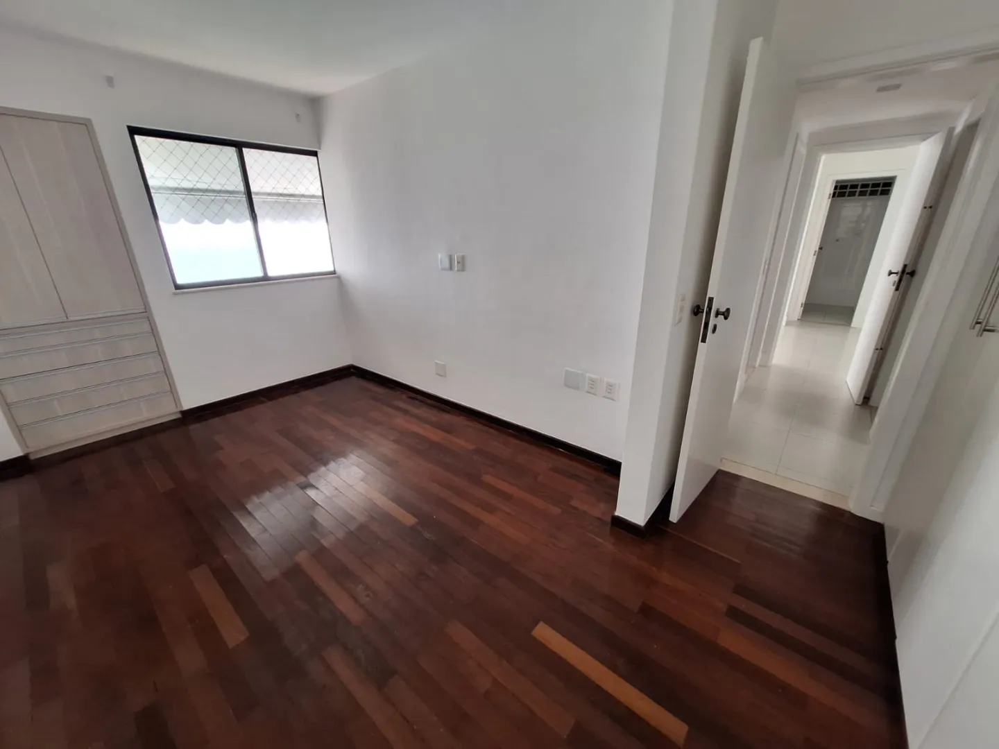 APARTAMENTO 3 QUARTOS SU&Iacute;TE VARANDA VISTA MAR PISCINA QUADRA ACADEMIA NA VIT&Oacute;RIA LOCA&Ccedil;&Atilde;O! Avenida Sete de Setembro Salvador - 
