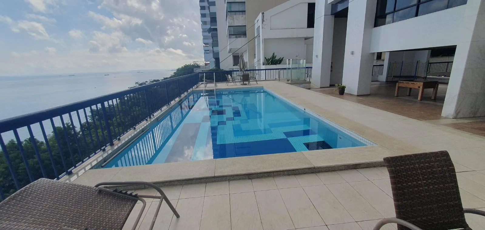 APARTAMENTO 3 QUARTOS SU&Iacute;TE VARANDA VISTA MAR PISCINA QUADRA ACADEMIA NA VIT&Oacute;RIA LOCA&Ccedil;&Atilde;O! Avenida Sete de Setembro Salvador - 