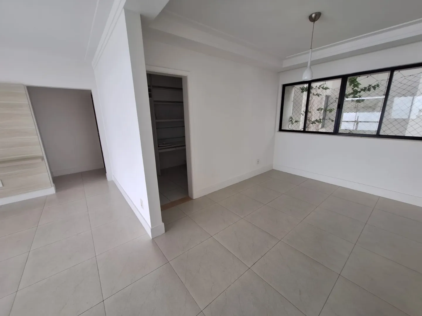 APARTAMENTO 3 QUARTOS SU&Iacute;TE VARANDA VISTA MAR PISCINA QUADRA ACADEMIA NA VIT&Oacute;RIA LOCA&Ccedil;&Atilde;O! Avenida Sete de Setembro Salvador - 
