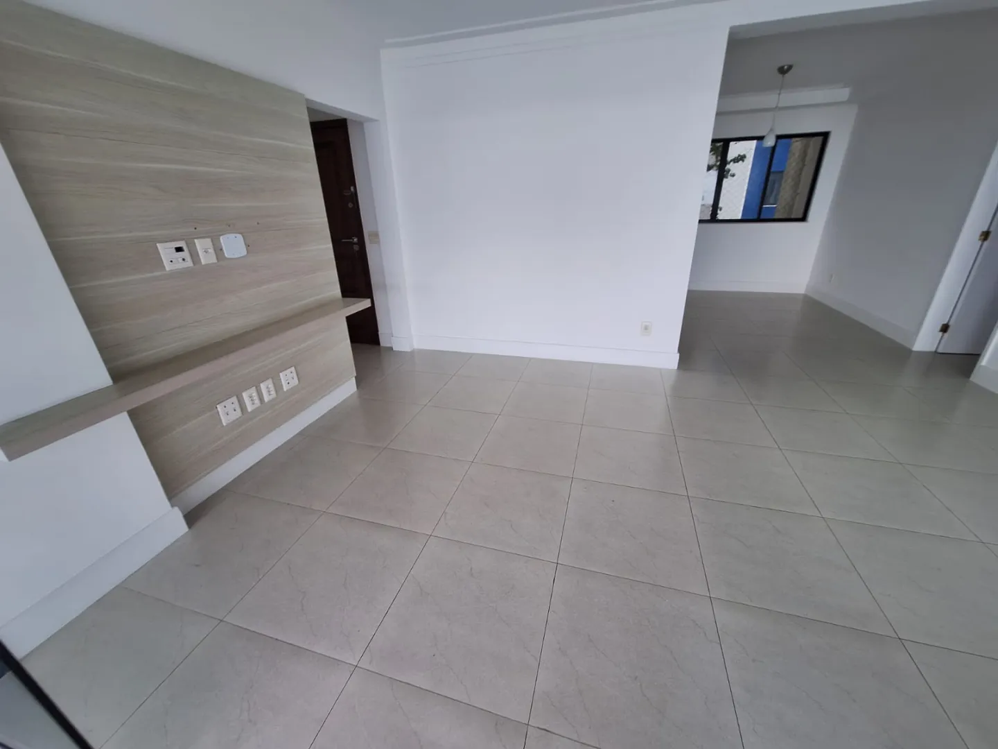 APARTAMENTO 3 QUARTOS SU&Iacute;TE VARANDA VISTA MAR PISCINA QUADRA ACADEMIA NA VIT&Oacute;RIA LOCA&Ccedil;&Atilde;O! Avenida Sete de Setembro Salvador - 