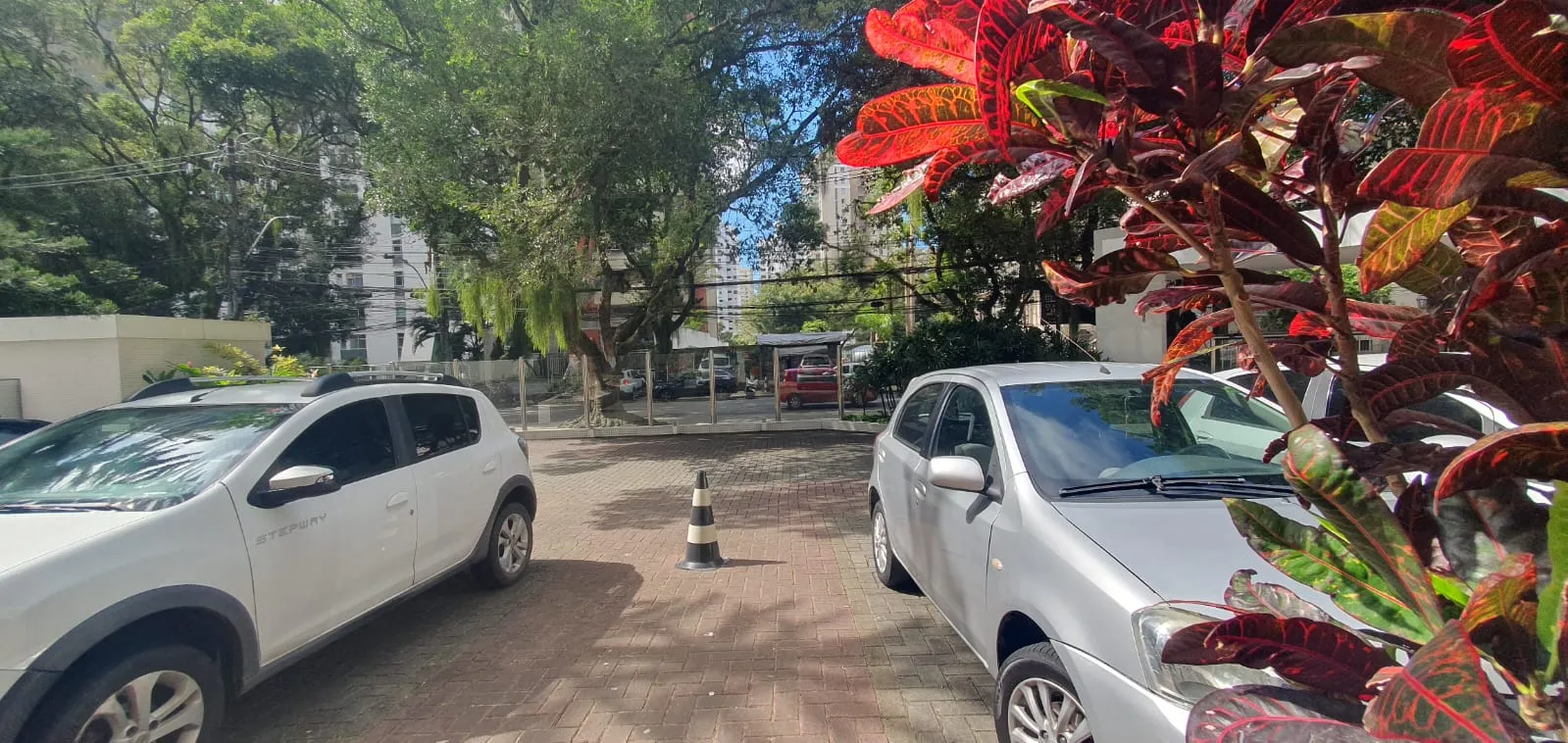 APARTAMENTO 3 QUARTOS SU&Iacute;TE VARANDA VISTA MAR PISCINA QUADRA ACADEMIA NA VIT&Oacute;RIA LOCA&Ccedil;&Atilde;O! Avenida Sete de Setembro Salvador - 
