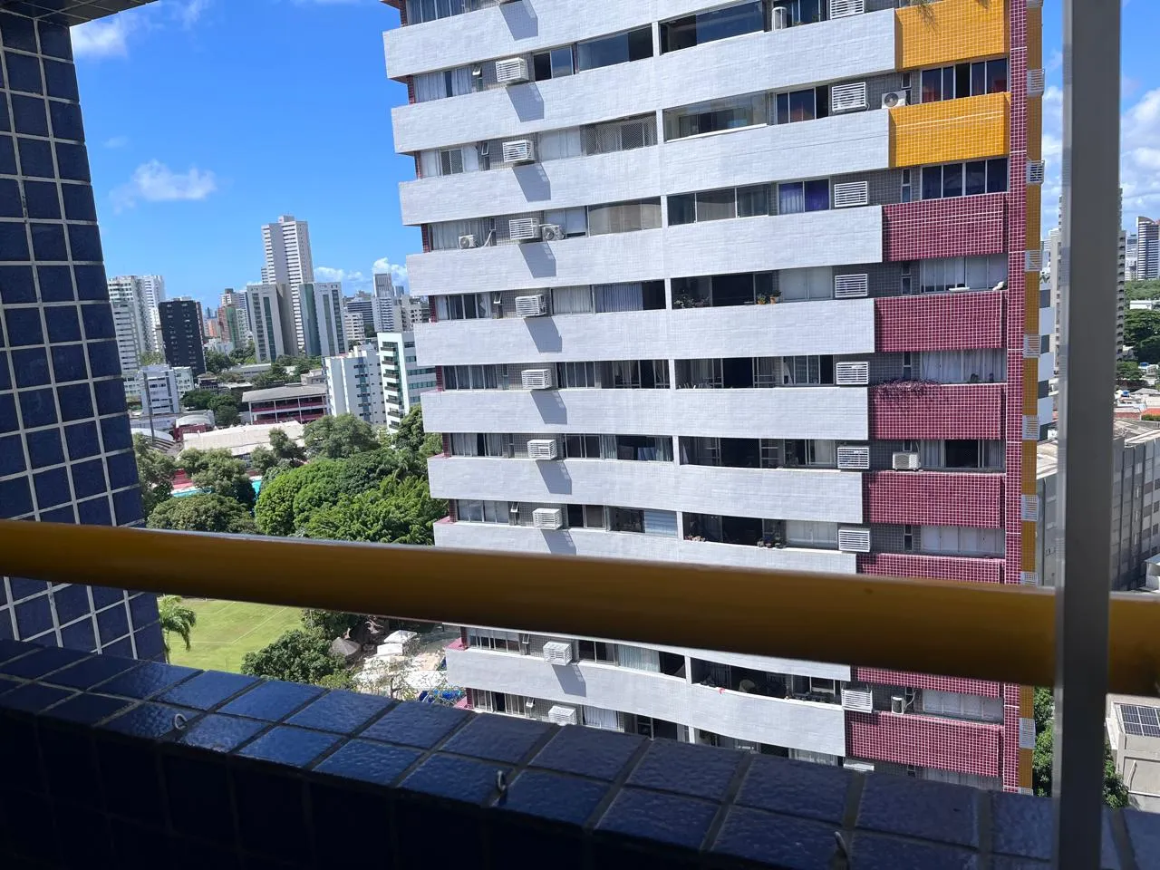 Apartamento de 66m&sup2; &agrave; Venda nos Aflitos | 2 Quartos | Su&iacute;te | Andar Alto Rua Luís Rodolfo de Araújo Recife - 