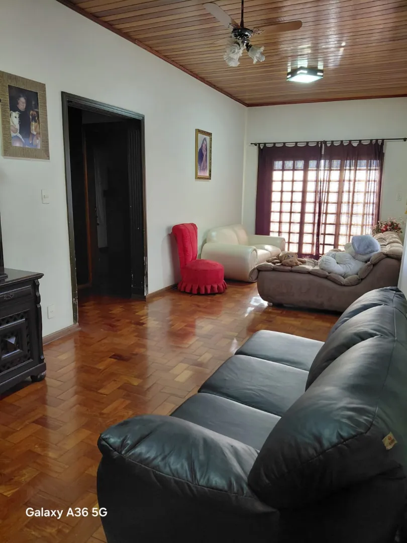 Casa de Esquina no Centro  Santa Cruz do Rio Pardo - 