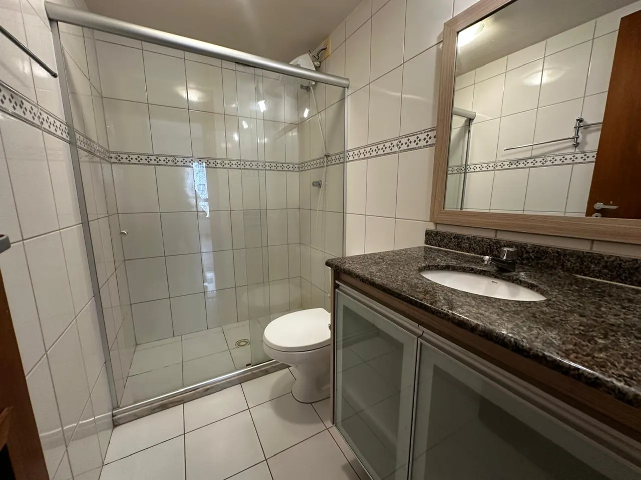APARTAMENTO 3 QUARTOS SUITE VARANDA NASCENTE 2 GARAGENS &Agrave; VENDA NO JARDIM APIPEMA! Rua Desembargador Sálvio Martins Salvador - 