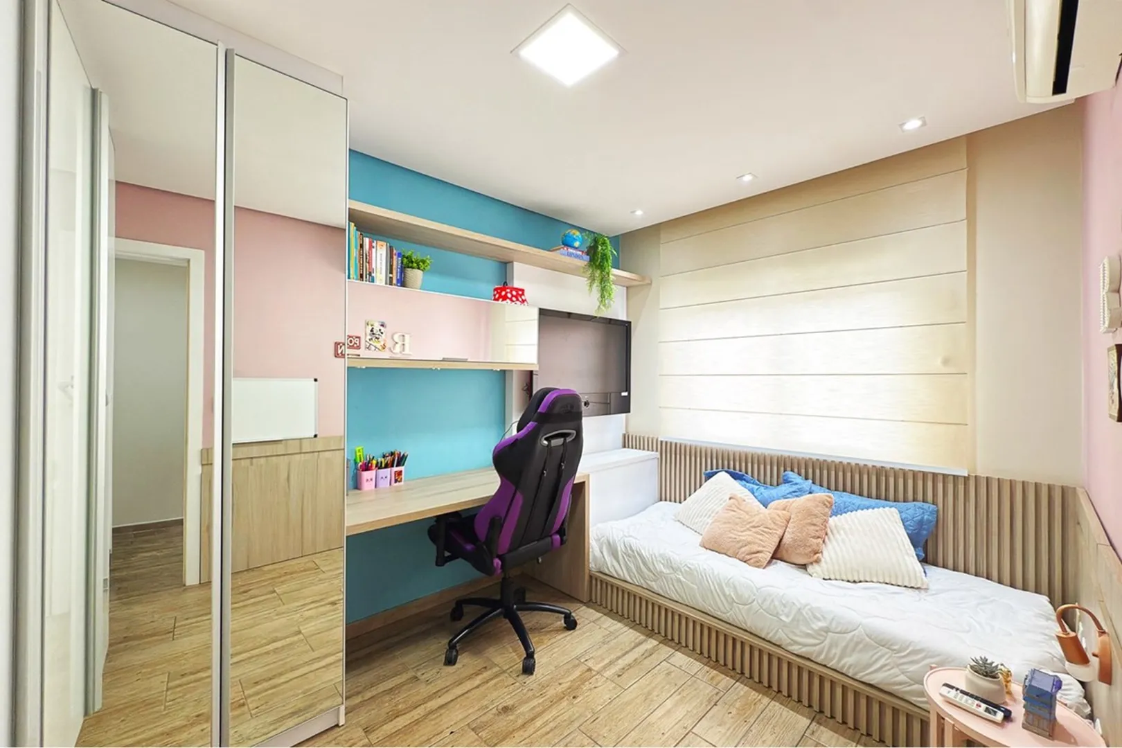 R$ 795.000 - MARAVILHOSA CASA EM CONDOM&Iacute;NIO FECHADO - 142M2 - 3 DORM - 2 VAGAS - INFRA Rua Carlos Maximiliano Fayet Porto Alegre - 