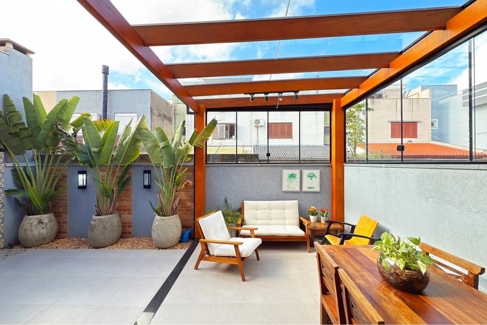 R$ 795.000 - MARAVILHOSA CASA EM CONDOM&Iacute;NIO FECHADO - 142M2 - 3 DORM - 2 VAGAS - INFRA Rua Carlos Maximiliano Fayet Porto Alegre - 