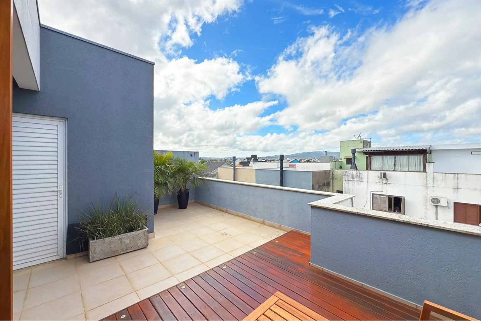 R$ 795.000 - MARAVILHOSA CASA EM CONDOM&Iacute;NIO FECHADO - 142M2 - 3 DORM - 2 VAGAS - INFRA Rua Carlos Maximiliano Fayet Porto Alegre - 