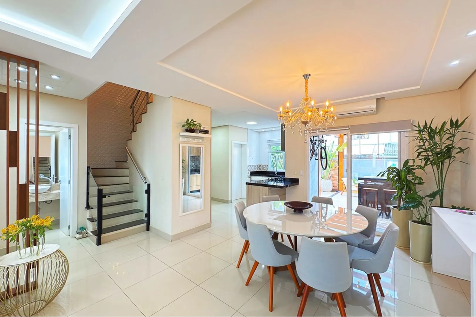 R$ 795.000 - MARAVILHOSA CASA EM CONDOM&Iacute;NIO FECHADO - 142M2 - 3 DORM - 2 VAGAS - INFRA Rua Carlos Maximiliano Fayet Porto Alegre - 