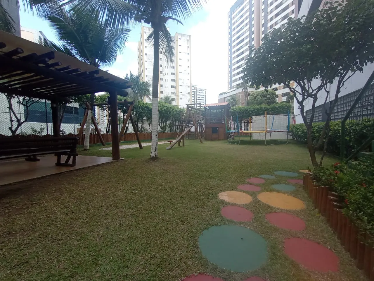 APARTAMENTO NASCENTE 3 QUARTOS 2 GARAGENS PISCINA ACADEMIA &Agrave; VENDA NA PITUBA! Rua Piauí Salvador - 