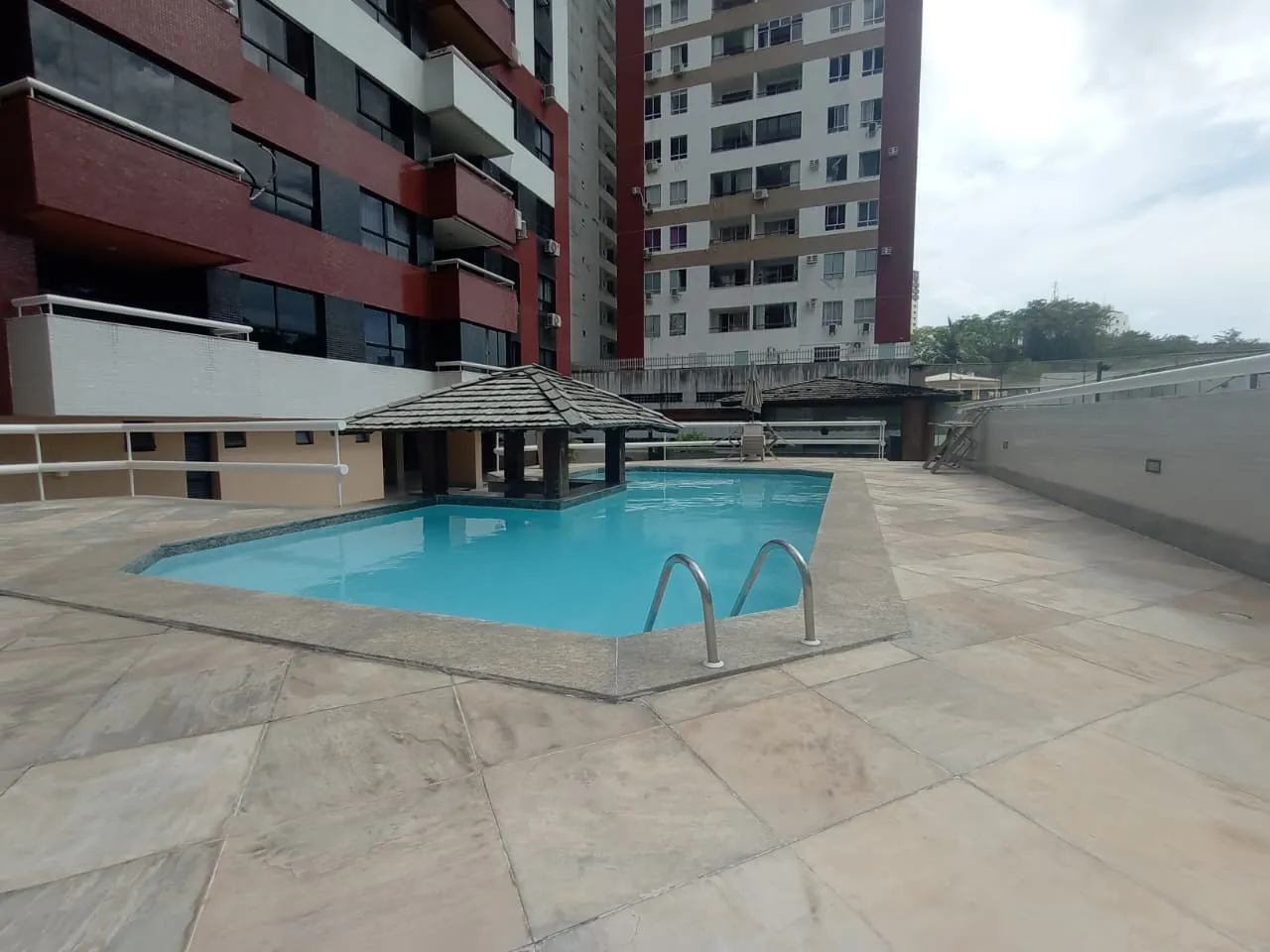 APARTAMENTO NASCENTE 3 QUARTOS 2 GARAGENS PISCINA ACADEMIA &Agrave; VENDA NA PITUBA! Rua Piauí Salvador - 