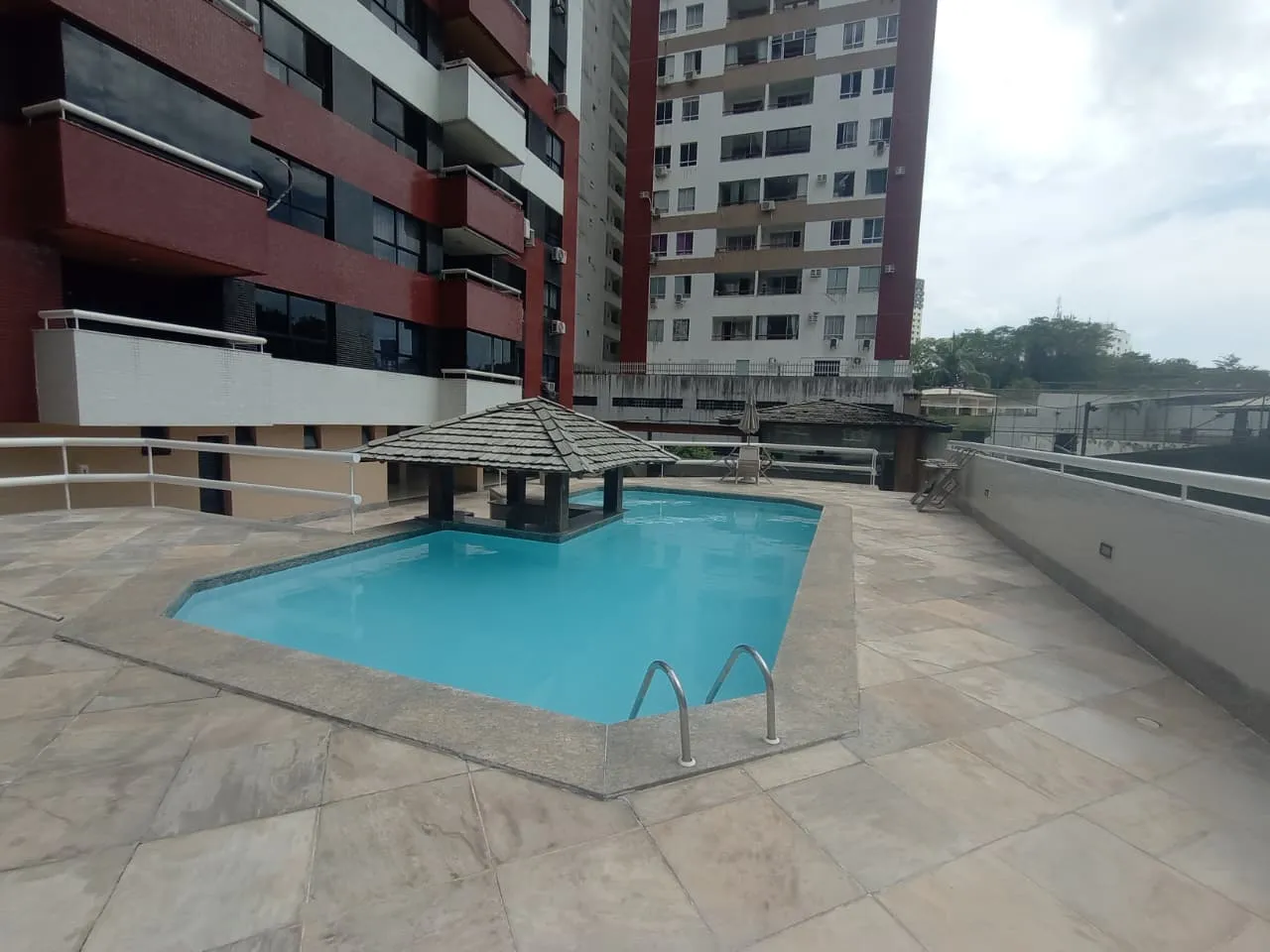 APARTAMENTO NASCENTE 3 QUARTOS 2 GARAGENS PISCINA ACADEMIA &Agrave; VENDA NA PITUBA! Rua Piauí Salvador - 