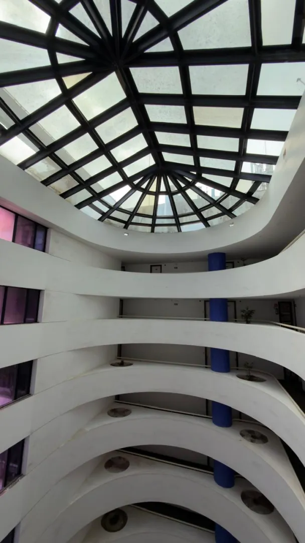 APARTAMENTO QUARTO E SALA SU&Iacute;TE GARAGEM ACADEMIA PISCINA &Agrave; VENDA EM ONDINA! Avenida Oceânica Salvador - 