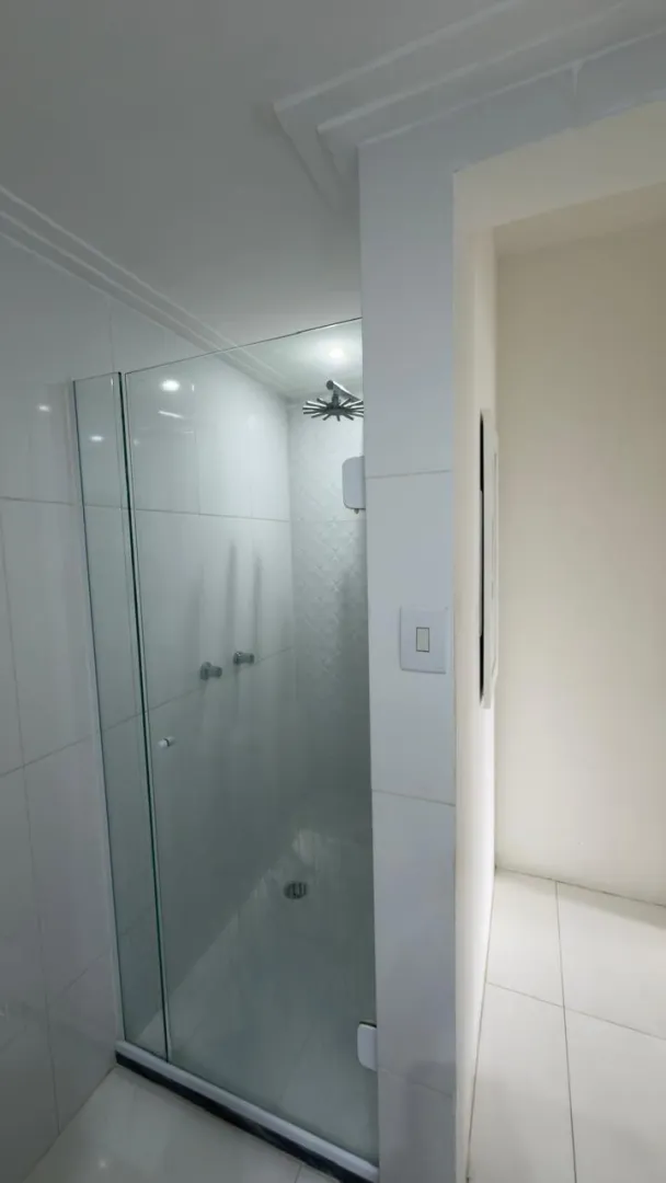 APARTAMENTO QUARTO E SALA SU&Iacute;TE GARAGEM ACADEMIA PISCINA &Agrave; VENDA EM ONDINA! Avenida Oceânica Salvador - 