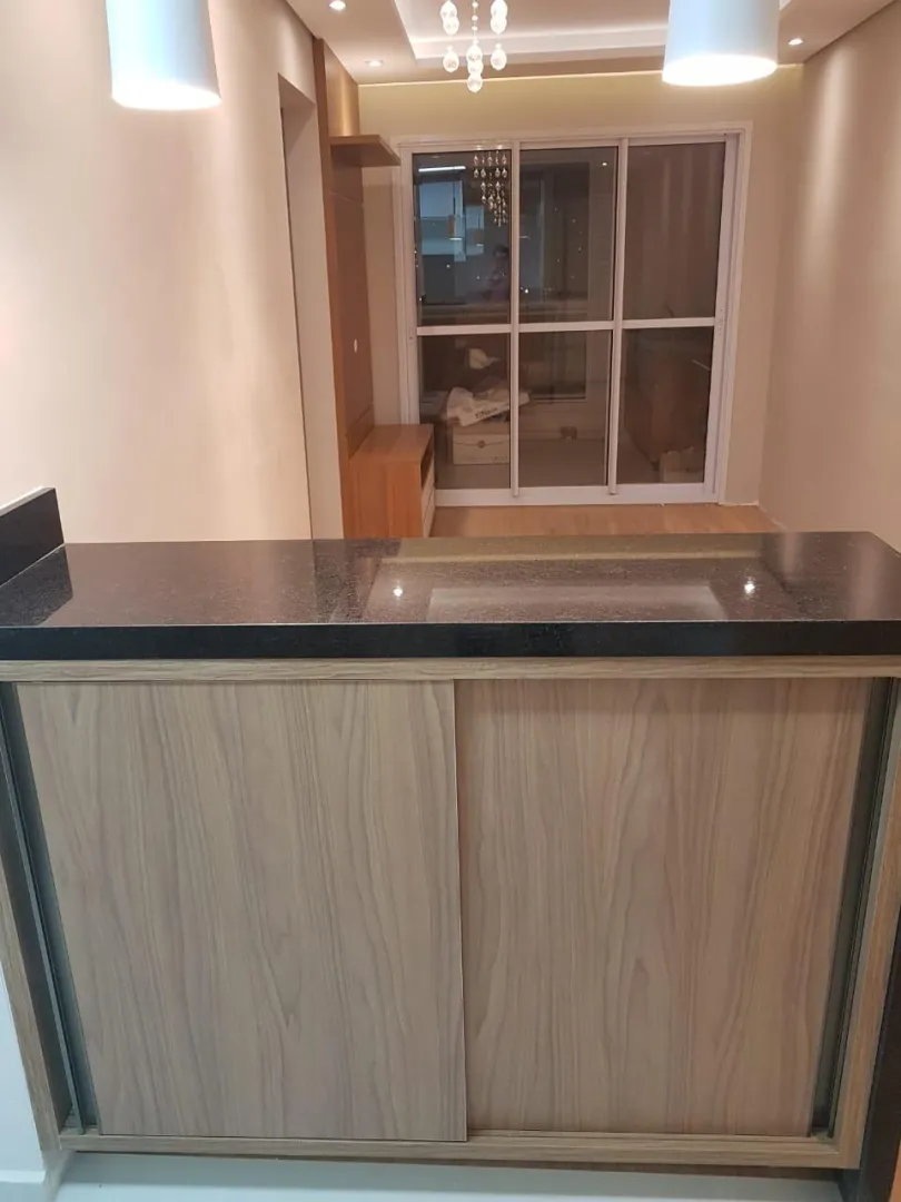 Apartamento a venda com 54m&sup2; sendo 2 dormit&oacute;rios, suite, varanda e uma vaga; Av. César Abraão Osasco - 