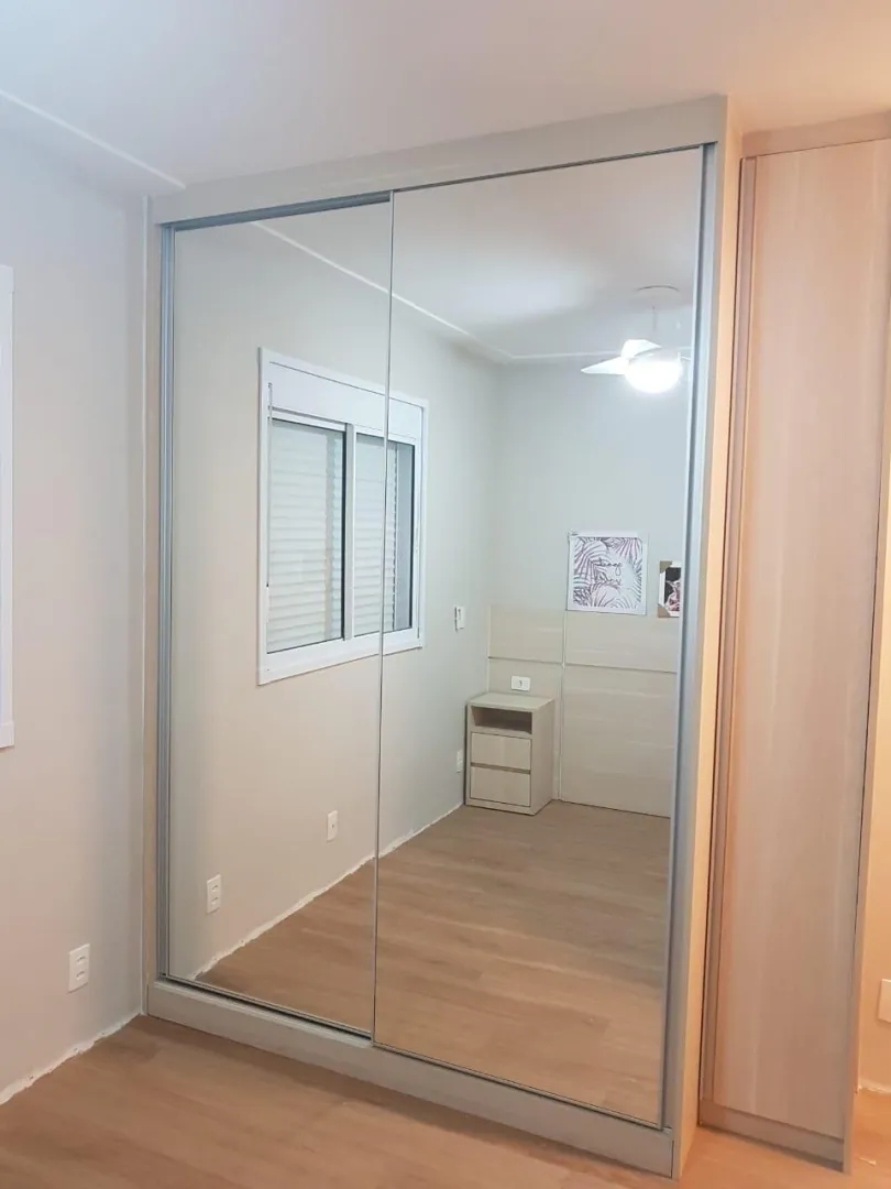 Apartamento a venda com 54m&sup2; sendo 2 dormit&oacute;rios, suite, varanda e uma vaga; Av. César Abraão Osasco - 