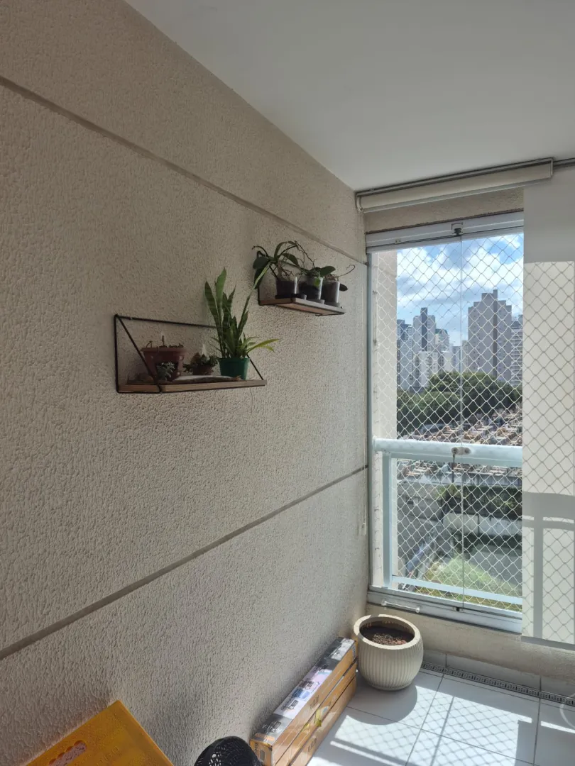 Apartamento a venda com 54m&sup2; sendo 2 dormit&oacute;rios, suite, varanda e uma vaga; Av. César Abraão Osasco - 