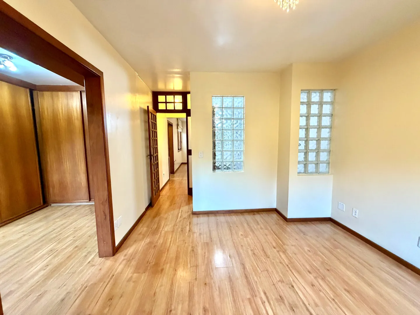 R$ 720.000 | COBERTURA | 146M&sup2; | 1 SU&Iacute;TE | 1 VAGA | PETR&Oacute;POLIS | PORTO ALEGRE - RS Avenida Montenegro Porto Alegre - 
