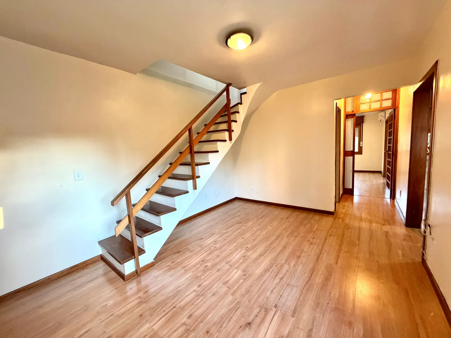 R$ 720.000 | COBERTURA | 146M&sup2; | 1 SU&Iacute;TE | 1 VAGA | PETR&Oacute;POLIS | PORTO ALEGRE - RS Avenida Montenegro Porto Alegre - 
