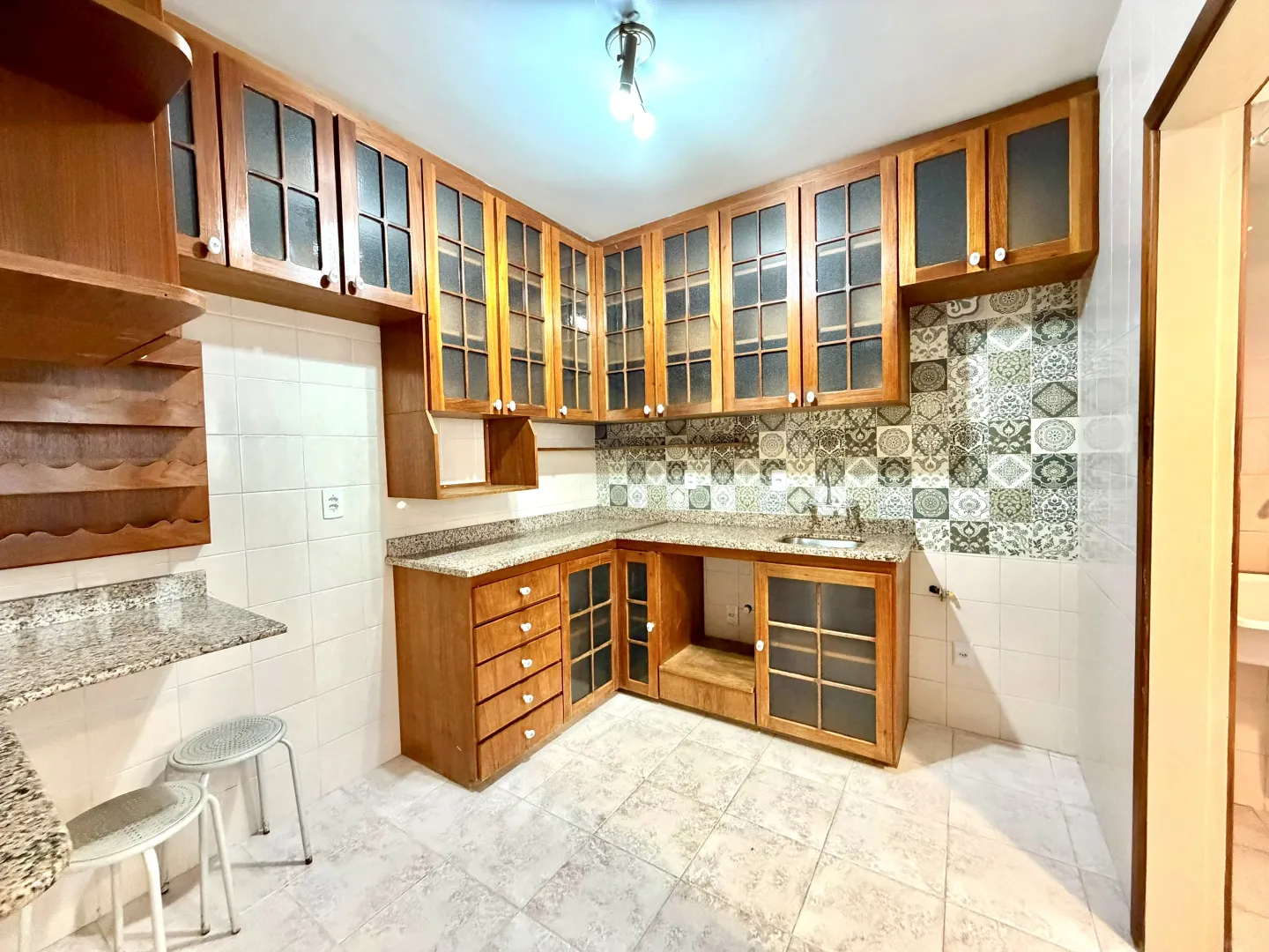 R$ 720.000 | COBERTURA | 146M&sup2; | 1 SU&Iacute;TE | 1 VAGA | PETR&Oacute;POLIS | PORTO ALEGRE - RS Avenida Montenegro Porto Alegre - 