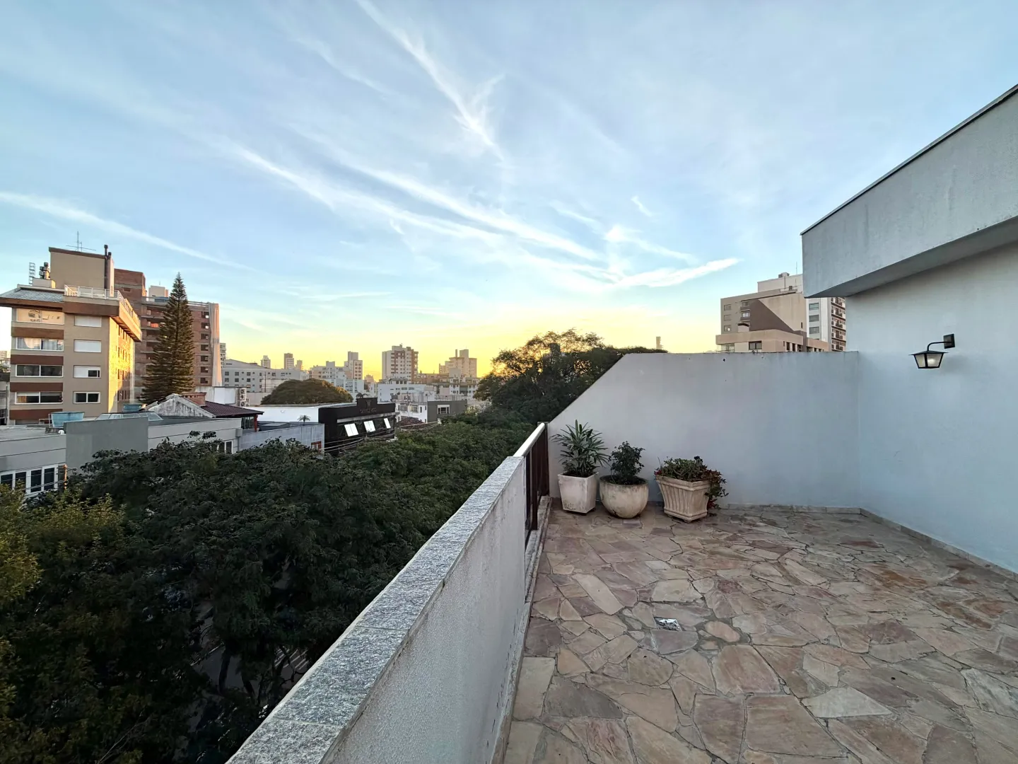 R$ 720.000 | COBERTURA | 146M&sup2; | 1 SU&Iacute;TE | 1 VAGA | PETR&Oacute;POLIS | PORTO ALEGRE - RS Avenida Montenegro Porto Alegre - 