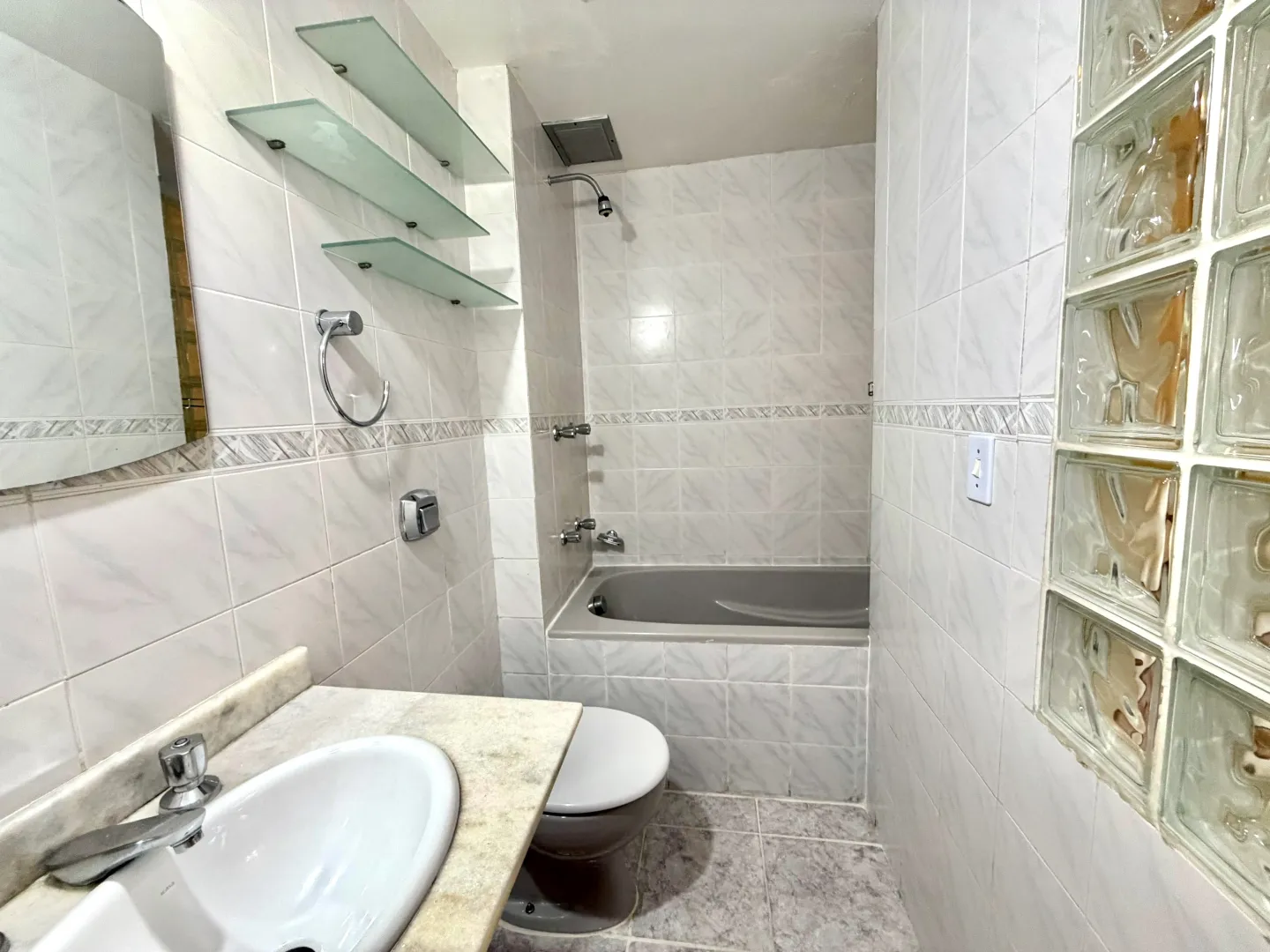 R$ 720.000 | COBERTURA | 146M&sup2; | 1 SU&Iacute;TE | 1 VAGA | PETR&Oacute;POLIS | PORTO ALEGRE - RS Avenida Montenegro Porto Alegre - 