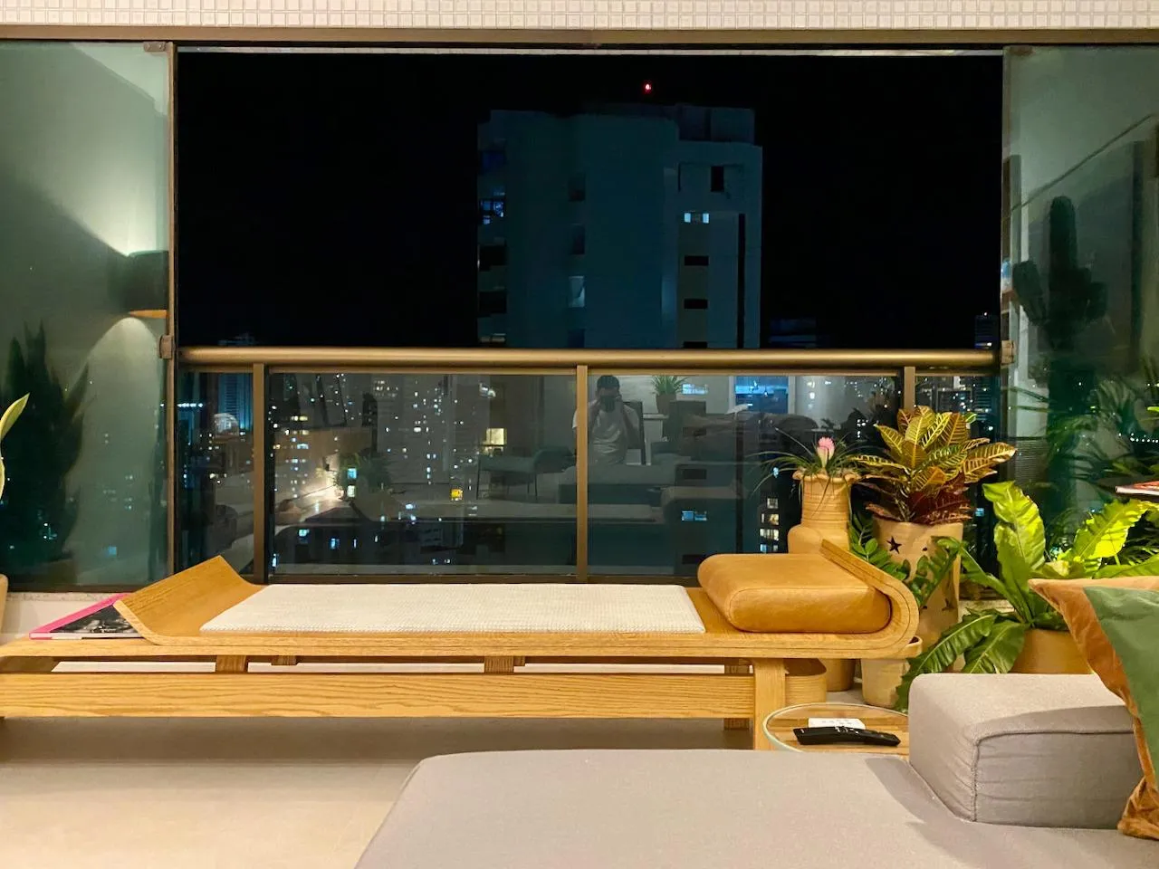 APARTAMENTO 3 QUARTOS SU&Iacute;TE GARAGENS ELEVADOR PISCINA ACADEMIA &Agrave; VENDA JD APIPEMA! Rua Ranulfo Oliveira Salvador - 