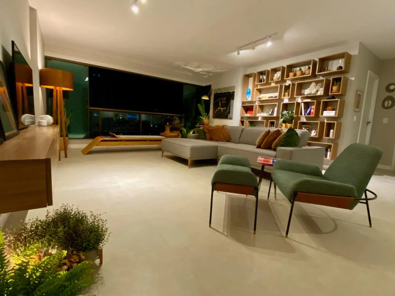 APARTAMENTO 3 QUARTOS SU&Iacute;TE GARAGENS ELEVADOR PISCINA ACADEMIA &Agrave; VENDA JD APIPEMA! Rua Ranulfo Oliveira Salvador - 
