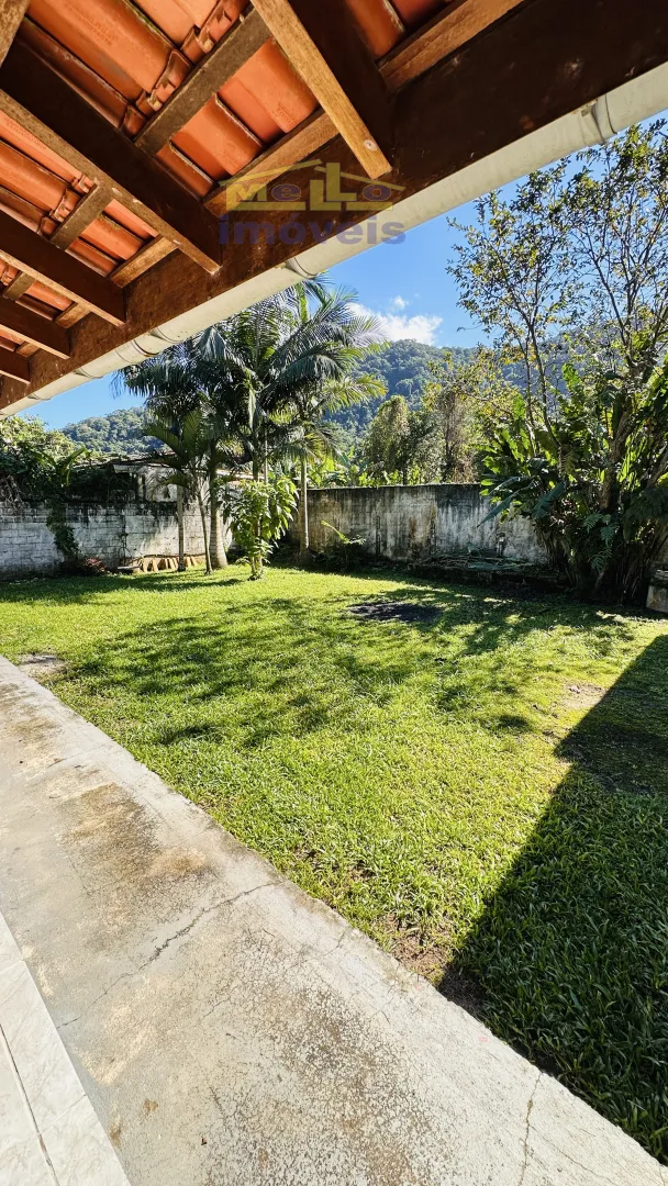 CASA &Agrave; VENDA EM BOI&Ccedil;UCANGA &ndash; AMPLO TERRENO E EXCELENTE POTENCIAL  São Sebastião - 